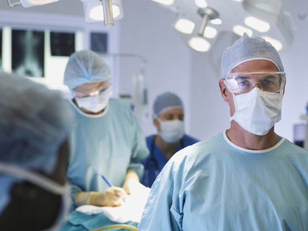 операция в клинике