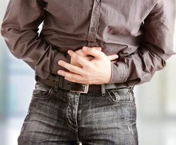 Боль в животе у мужчины