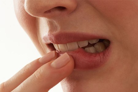 Рот девушки