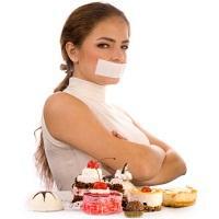 девушка и пироженные