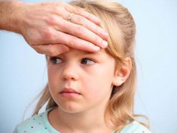 у ребенка болит голова