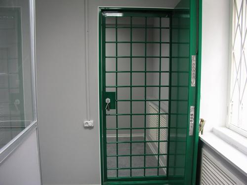 Аптечное хранилище с лекарственными средствами