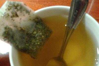 Заваренный пакетик чая