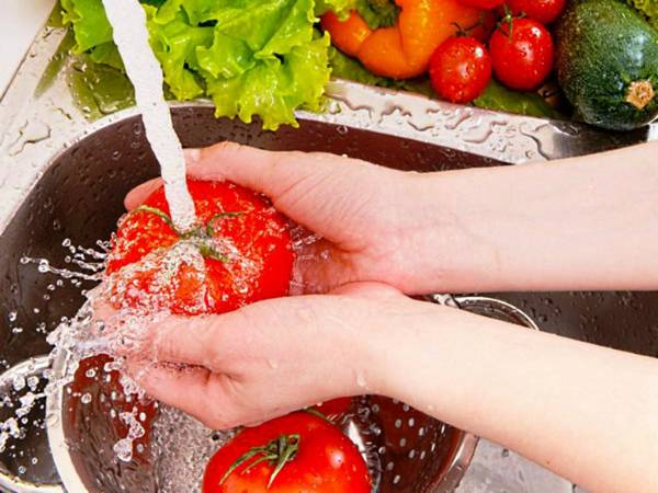 Мойка-овощей-перед-едой.jpg