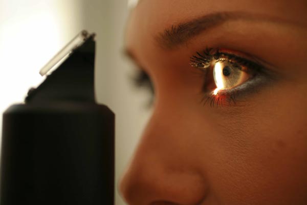 симптом гиперметропии