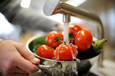 Мытье овощей