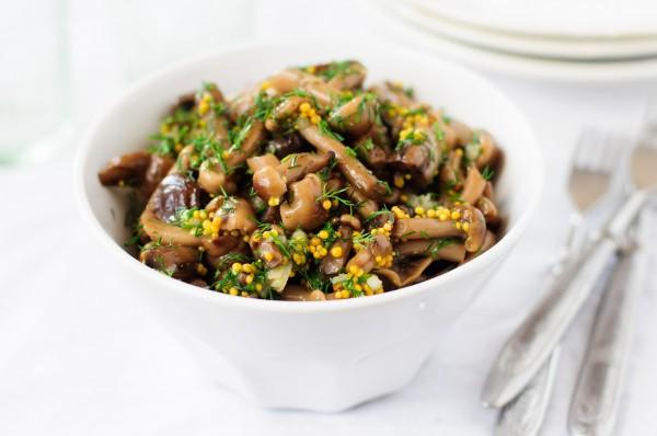 Приготовление еды из испорченных и протухших опят