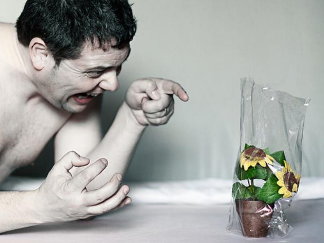 Галлюцинации у мужчины