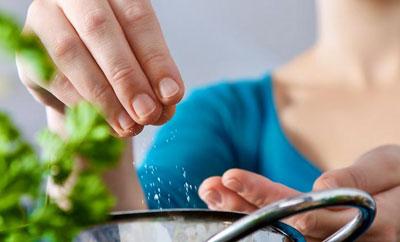 Подсаливание блюда