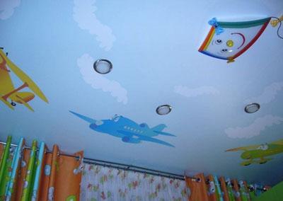 Тканевый потолок в детской