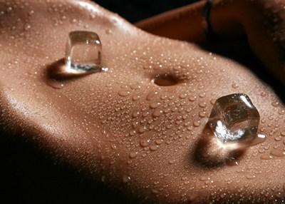 Лед на животе