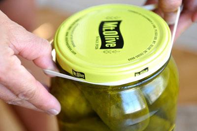 Плохо закрытая банка