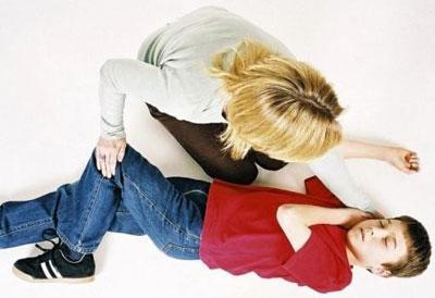 Ребенок в обмороке