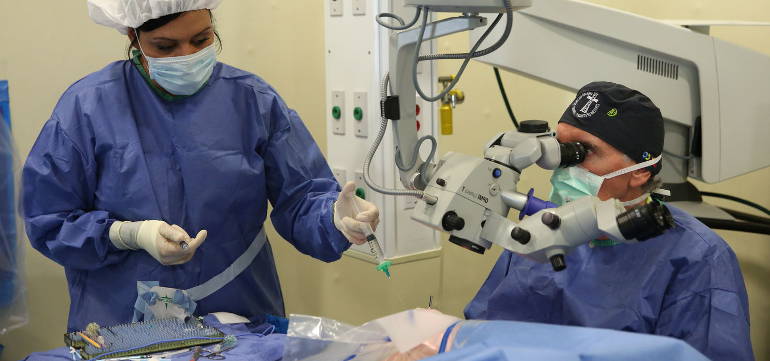 операция по отслоению сетчатки