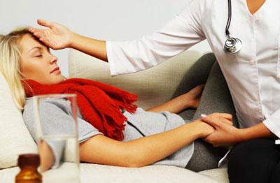 Врач у больного