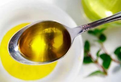 Ложка льняного масла