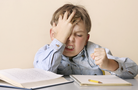 rebenok-ne-delaet-uroki