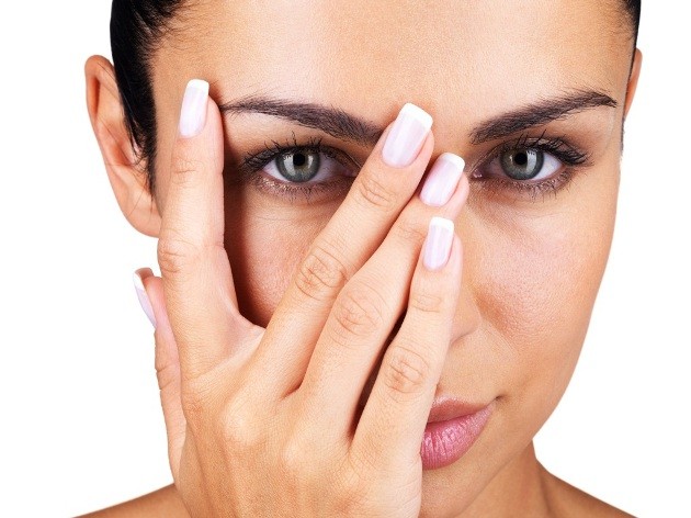 синяки под глазами