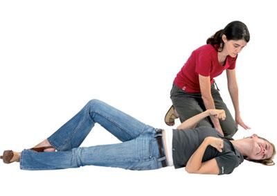 Судороги у девушки