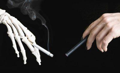 Сигарета и вейпер